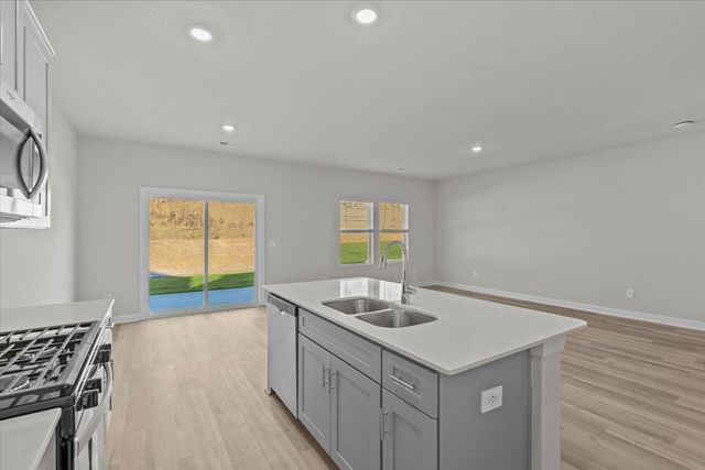 588 Cozy Bluff Road, Spartanburg, SC 29301