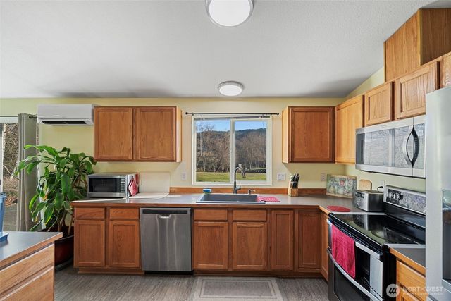 146 Rocky Lane, Chehalis, WA 98532