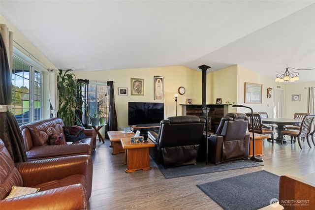 146 Rocky Lane, Chehalis, WA 98532