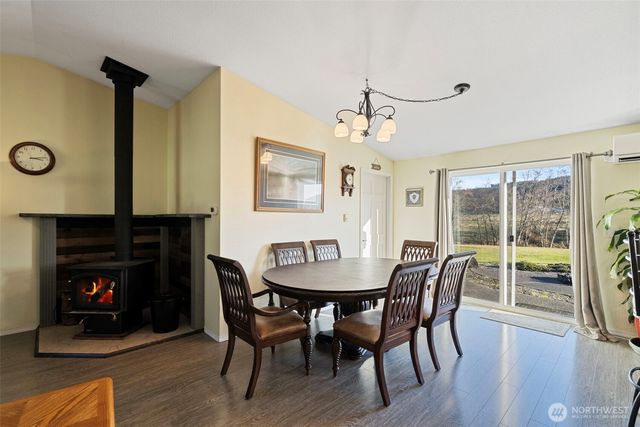 146 Rocky Lane, Chehalis, WA 98532