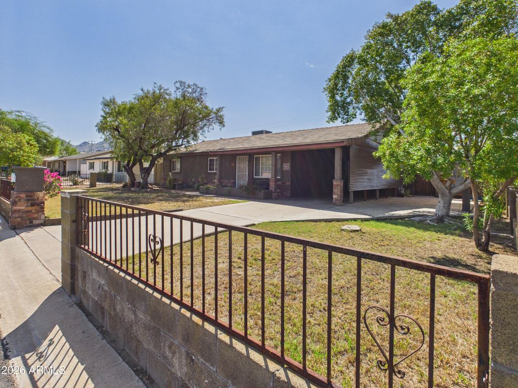 1201 E GRISWOLD Road, Phoenix, AZ 85020 — photo 4