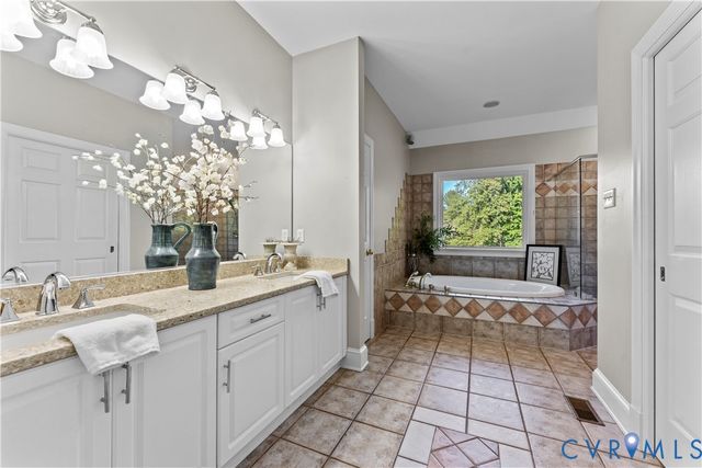 14038 Big Bear Ct, Montpelier, VA 23192