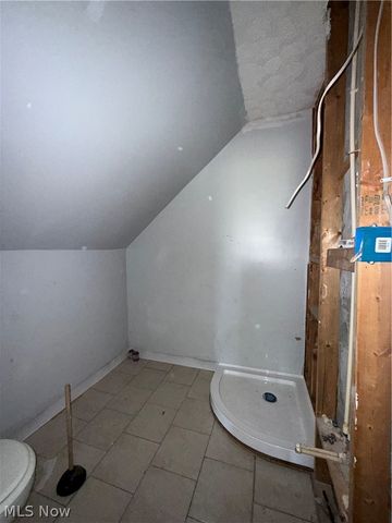 1426 E 175 Road, Cleveland, OH 44110