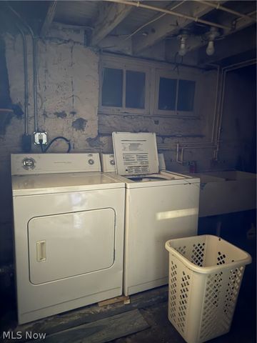 1426 E 175 Road, Cleveland, OH 44110