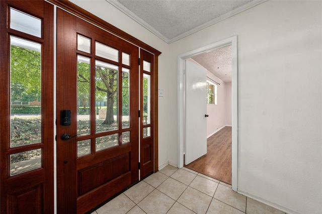 7033 Edmond Avenue, Waco, TX 76710
