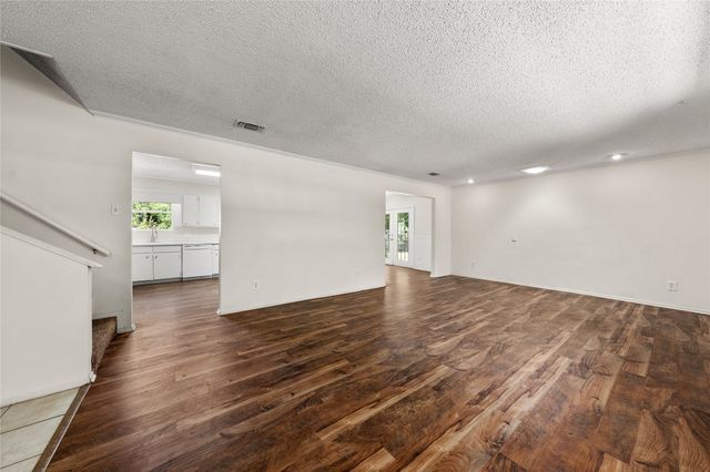 7033 Edmond Avenue, Waco, TX 76710