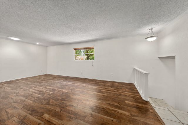 7033 Edmond Avenue, Waco, TX 76710