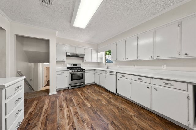7033 Edmond Avenue, Waco, TX 76710