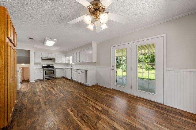 7033 Edmond Avenue, Waco, TX 76710