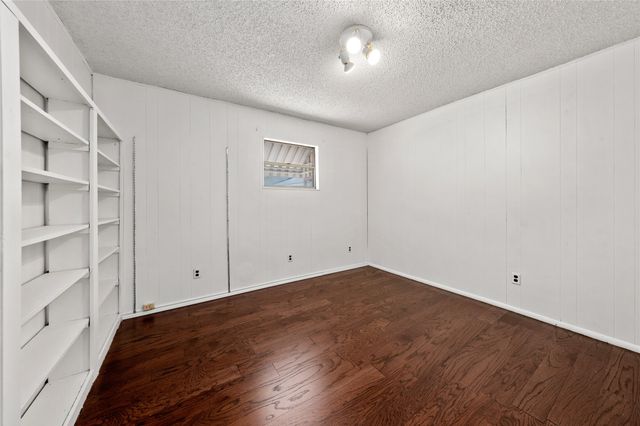7033 Edmond Avenue, Waco, TX 76710