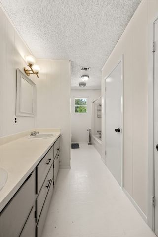 7033 Edmond Avenue, Waco, TX 76710