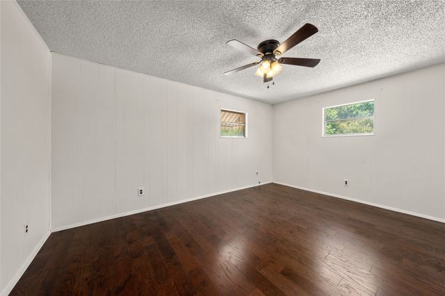 7033 Edmond Avenue, Waco, TX 76710