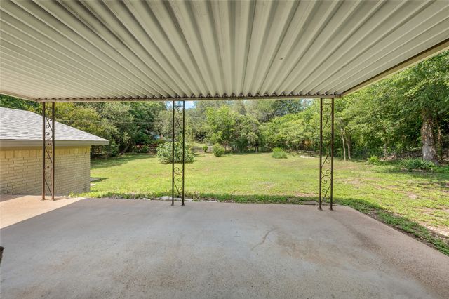 7033 Edmond Avenue, Waco, TX 76710