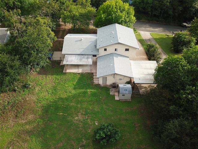 7033 Edmond Avenue, Waco, TX 76710