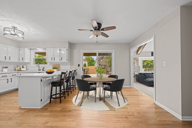 2440 Rio Grande Circle, Naperville, IL 60565