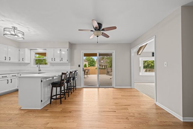 2440 Rio Grande Circle, Naperville, IL 60565