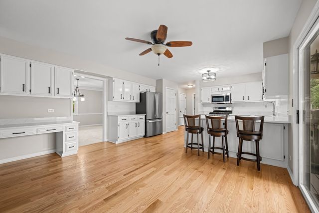 2440 Rio Grande Circle, Naperville, IL 60565