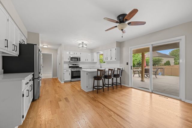 2440 Rio Grande Circle, Naperville, IL 60565