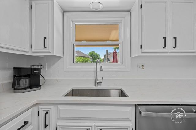 2440 Rio Grande Circle, Naperville, IL 60565