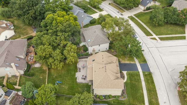 2440 Rio Grande Circle, Naperville, IL 60565