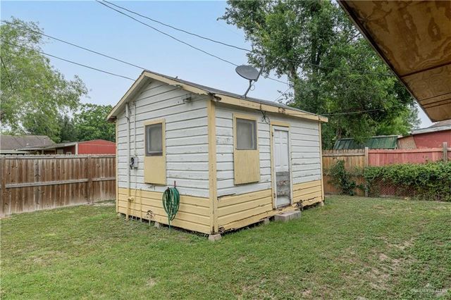 903 E San Antonio Avenue, Pharr, TX 78577