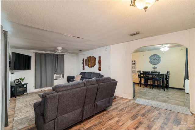 903 E San Antonio Avenue, Pharr, TX 78577