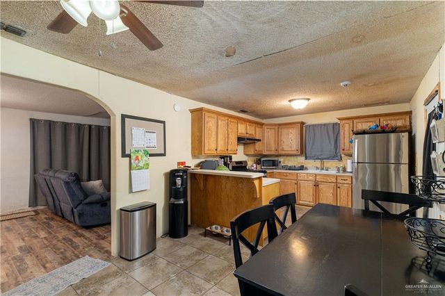 903 E San Antonio Avenue, Pharr, TX 78577