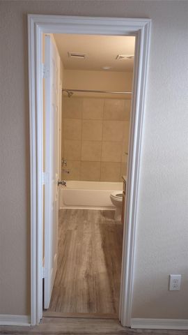 16800 Crestmont, Montgomery, TX 77316