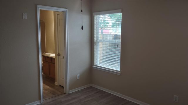 16800 Crestmont, Montgomery, TX 77316