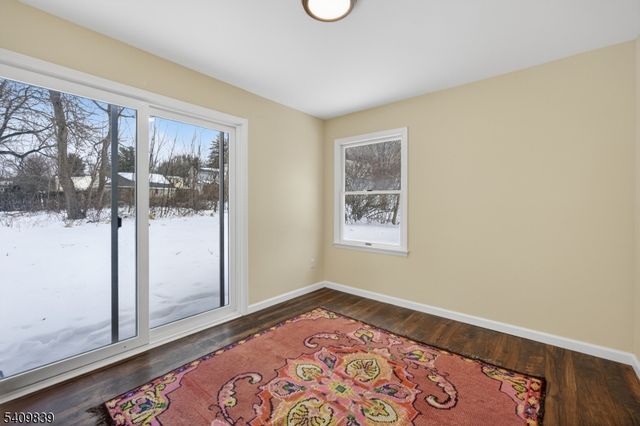 71 Wishing Well Rd, Hamburg Boro, NJ 07419