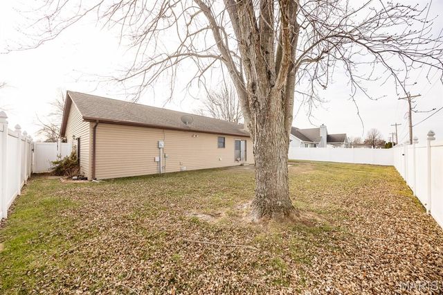 924 Dere Bere Drive, Mascoutah, IL 62258