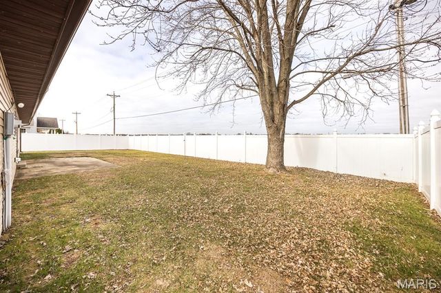 924 Dere Bere Drive, Mascoutah, IL 62258