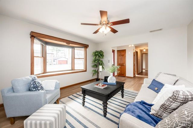 924 Dere Bere Drive, Mascoutah, IL 62258