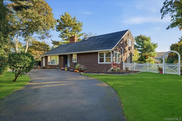 89 Woodsome Road, Babylon, NY 11702