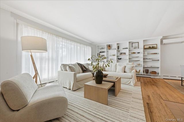 89 Woodsome Road, Babylon, NY 11702