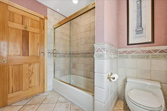 89 Woodsome Road, Babylon, NY 11702