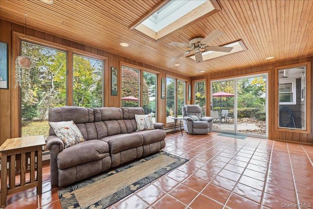 89 Woodsome Road, Babylon, NY 11702