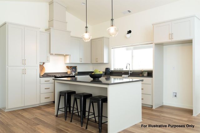 97 Gangnes Drive, Talent, OR 97540