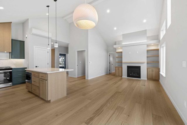 97 Gangnes Drive, Talent, OR 97540