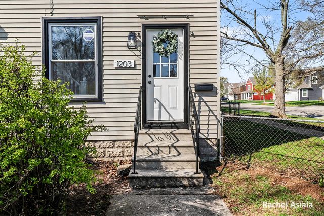 1203 4th Street, Muskegon City, MI 49441