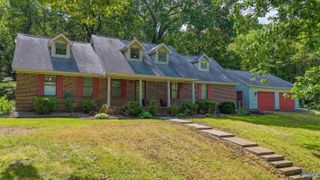 202 Red Bud Lane, Decatur, AL 35603