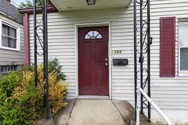 1866 Ashbrook Drive, Cincinnati, OH 45238