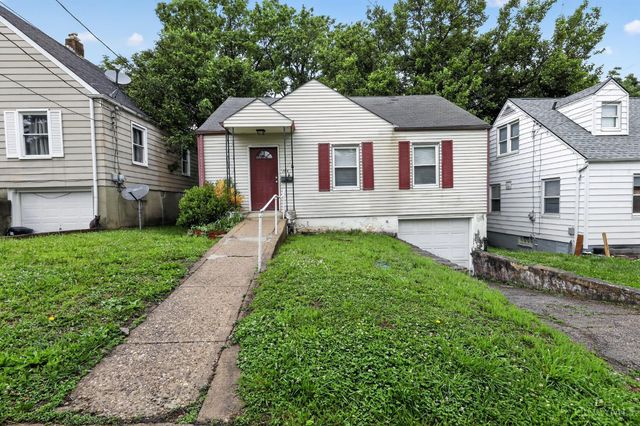 1866 Ashbrook Drive, Cincinnati, OH 45238