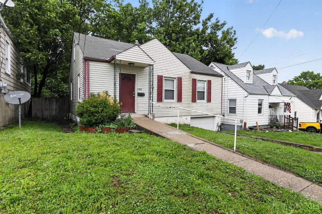 1866 Ashbrook Drive, Cincinnati, OH 45238
