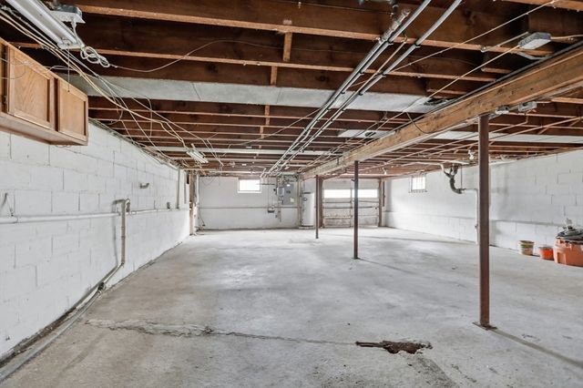 1007 Boston Rd, Haverhill, MA 01835