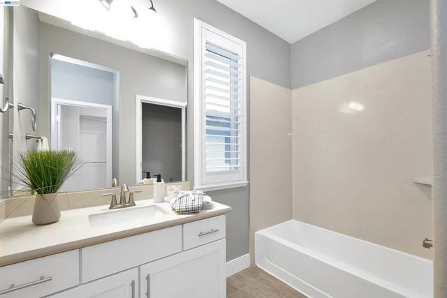 3132 Aran Way, Dublin, CA 94568