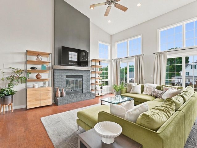 W126N6432 Willow COURT, Menomonee Falls, WI 53051