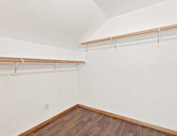 W126N6432 Willow COURT, Menomonee Falls, WI 53051