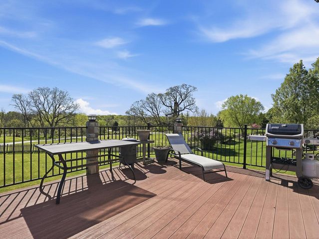 W126N6432 Willow COURT, Menomonee Falls, WI 53051