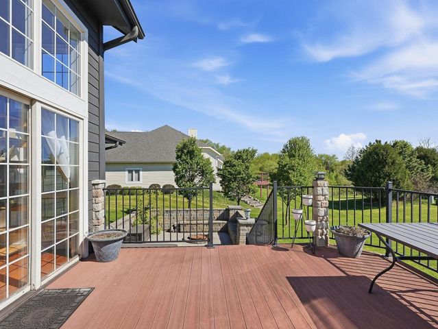 W126N6432 Willow COURT, Menomonee Falls, WI 53051
